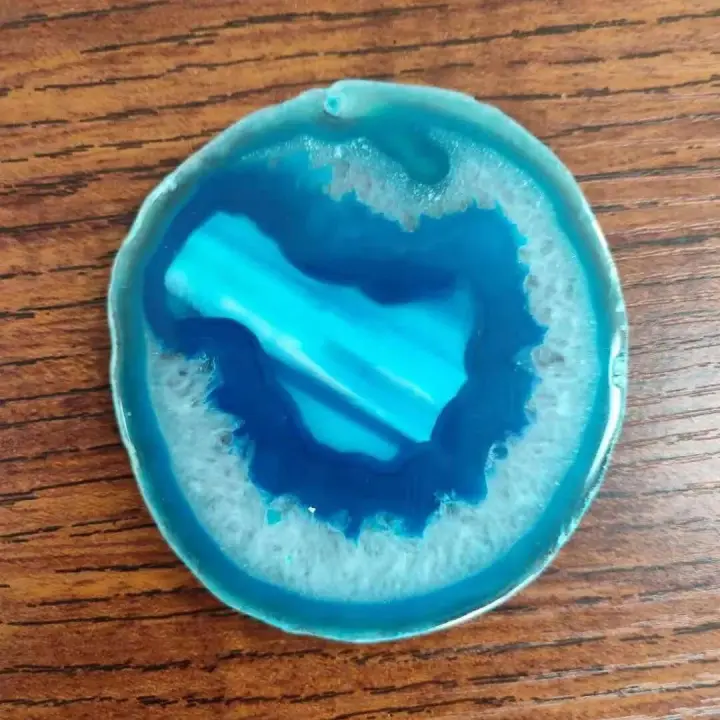 1 Uds. Losa de ágata roja, azul y púrpura de 70-90g, posavasos de cristal Mineral de amatista, borde galvanizado, rebanada de ágata geoda - 1