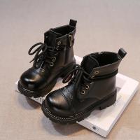 Botas cortas de cuero antideslizantes para niñas, zapatos versátiles de suela gruesa suave, estilo coreano, a la moda, otoño e invierno, 2024 - details 3