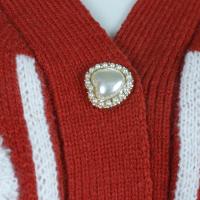 Flor flocada Nuevo cárdigan de punto rojo diseño de mujer nuevo suéter elegante de gama alta con cuello en V abrigo suéter - details 8