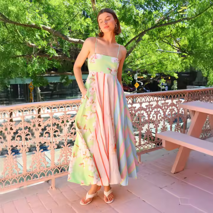 Vestido con vuelo grande para mujer, camisola sexy con estampado de grafiti, año nuevo, 2025 - 1