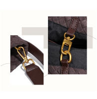 Bolso de mano tejido a mano de gran capacidad, mate, con textura moderna, versátil, para llevar al hombro, para ir al trabajo, tipo cubo, bandolera, para mujer - details 7