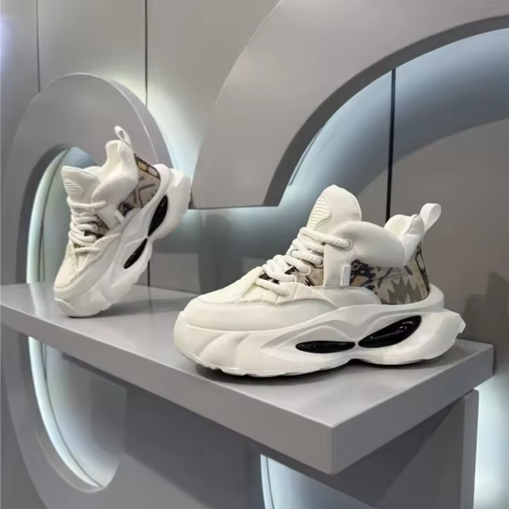 Zapatos casuales versátiles de moda, zapatos antideslizantes de suela gruesa y resistentes al desgaste, zapatos deportivos de moda para hombres - 1