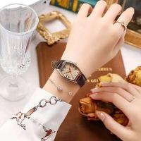 Lujo premium El nuevo cuarzo para mujer 2025 con estilo retro, correa de cuero en forma de barril y un reloj sencillo para estudiantes - details 5