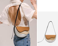 Bolso pequeño, bolso nuevo, bolso de hombro, bolso de mensajero tipo saddle, de color contrastante y con diseño de onda curva. - details 2