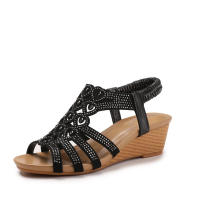 Sandalias dulces estilo Sandalia para mujer verano 2025 nuevo artículo, suela gruesa de bizcocho con diamantes de imitación, Tacón de Cuña, zapatos romanos - details 1