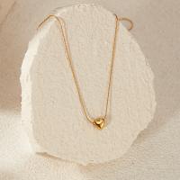 Collar minimalista de corazón de oro para mujer: elegante cadena de clavícula de acero inoxidable, joyería de trabajo diario - details 4