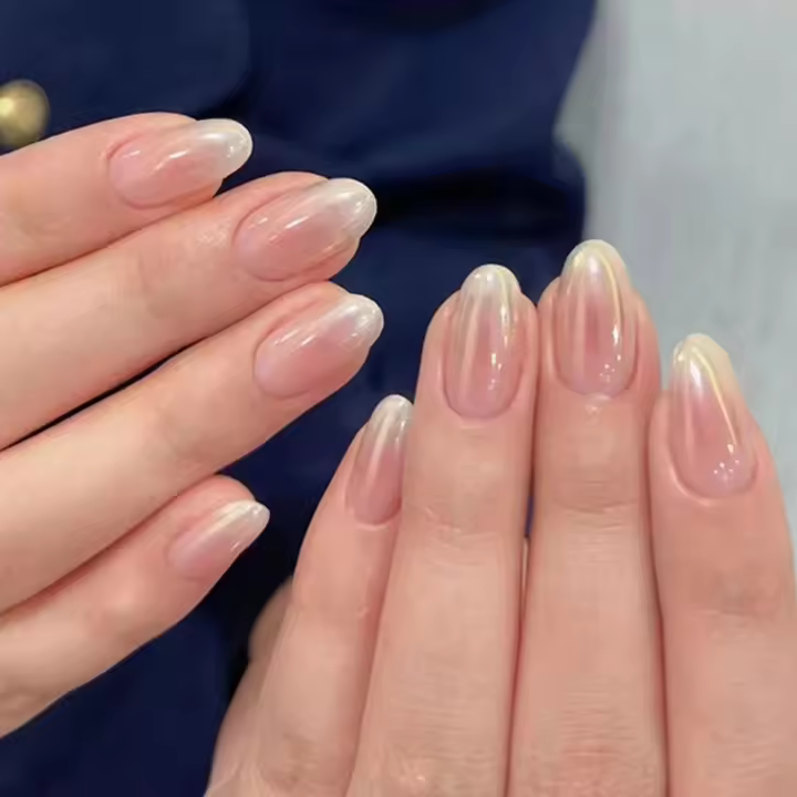 24 Uñas postizas cortas en rosa, saturación alta, estilo francés, tamaño cuadrado, para verano, uñas de dedos con adorno. - 1