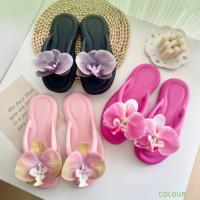 Elegante Pantufla de Orquídea de Mariposa de Verano Sandalia de Vacaciones Antideslizante para Mujeres Uso Interior y Exterior - details 10