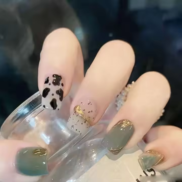 24 unidades/CA Color Degradable pegamento Artificial ataúd vacaciones linda chica bailarina falsa entrega gratuita decoración de uñas para mujer Com - 1
