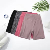 Pantalones cortos de Yoga para mujer, pantalones cortos de motociclista con cintura en V, mallas de Yoga para Fitness, cintura cruzada con bolsillo, pantalones cortos deportivos de Yoga para mujer - details 6