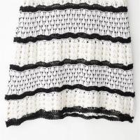 Vestido casual corto y sencillo a rayas con cuello halter, sin mangas, novedad de verano 2025 para mujeres con temperamento. - details 3