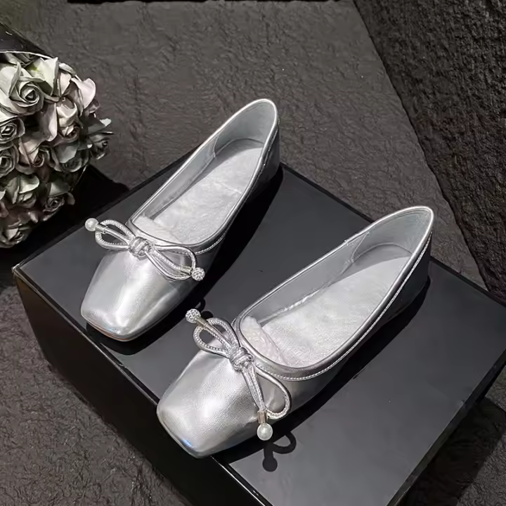 Cabeza redonda Arco Boca ligera Suela suave Cabeza cuadrada Perla Ballet Zapatos plateados - 1