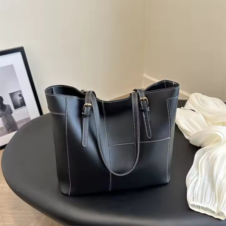 Bolso de Hombro Grande y Moderno Bolso de Mano Portátil para Mujeres Tendencia 2025 - 1