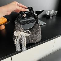 Bolso plisado de lentejuelas de estilo coreano, bolso cruzado con cadena y colgante de lazo exquisito, bolso de hombro ligero de Color sólido - details 27