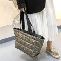 Bolso de mano de algodón con almohadilla espacial para mujer, bolsa de viaje de hombro acolchada, de gran capacidad, impermeable, a la moda, Invierno - details 39