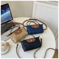 2025 bolso de moda bolso de mujer personalidad versátil pequeño bolso cuadrado ligero bolso de mensajero de hombro - details 29