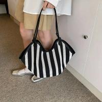 Bolso de mano informal para mujer, bolso de hombro tejido transpirable a rayas con cierre magnético, gran capacidad para viajes, desplazamientos y uso diario, diseño de rayas blancas y negras, bolso de viaje, bolso minimalista, asas duraderas, 1 unidad - details 5