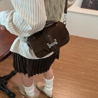 Moda y textura de las mujeres versátil pequeña bolsa 2025 nueva bolsa de hombro de gama alta estilo popular extranjero pequeña bolsa cuadrada - details 2