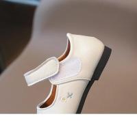 Zapatos de cuero para niños y niñas, zapatillas planas de princesa, versátiles, con flores dulces, fondo suave, antideslizantes, a la moda, novedad de otoño, 2024 - details 16