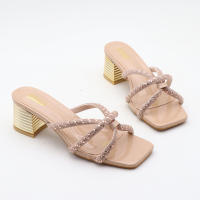 Sandalias de tacón con tira fina y strass - details 12