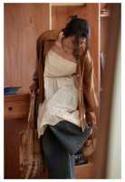 Vestido Halter bordado de Color puro para mujer, falda larga de fibra de triacetato con cintura holgada artística, sin mangas, primavera y verano - details 2