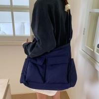 Bolsos de mano cruzados inclinados elegantes a la moda, bolso de hombro de nailon ligero para ir al trabajo, bolsos de mensajero para adolescentes, hombres y mujeres - details 4