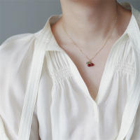 Rojo cereza colgante collar mujer verano luz cadena de clavícula de lujo accesorios - details 0