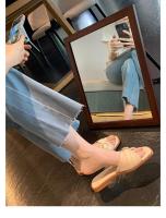 Sandalias de tacón bajo con hebilla de cinturón y punta abierta con cabeza cuadrada biselada retro pequeña para mujer en verano - details 8
