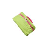 Bolsa de almacenamiento para maquillaje de nailon para mujer, bolsa de cosméticos de viaje, con contraste de triángulo grande, creativo, a la moda - details 1