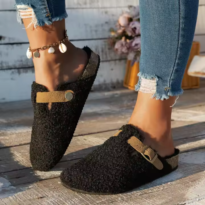 Zapatillas de mujer, zapatos de piel para mujer, novedad de invierno, zapatos planos con hebilla, plataforma para caminar, chanclas de felpa para mujer, botas interiores cálidas informales para mujer - 1