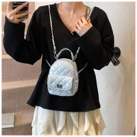 Versión coreana Xiaoxiangfeng Lingge mochila 2025 primavera nueva moda simple estudiante cadena de gama alta bolso de mujer - details 24