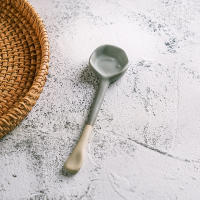 Cuchara de café de cerámica resistente al calor mango largo retro de estilo japonés condimento de arcilla cuchara agitadora al por mayor cerámica gruesa hecha a mano ins viento pequeño - details 5