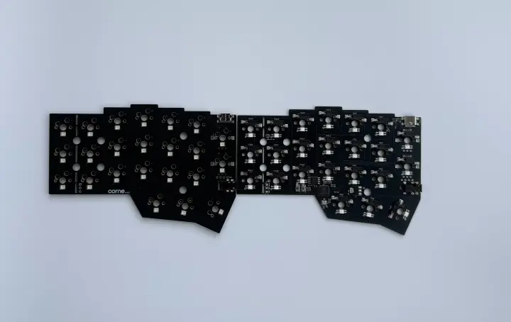 Corne V4.1 Kit de teclado separado Split Keyboard Cherry MX perfil bajo choc personalizado Hot Swap modo cableado único teclado mecánico separado Corne Mechanical Keyboard RGB QMK vial Horn para juegos disponible en blanco de teclado y accesorios Teclado - 1