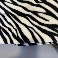 Pijama de terciopelo Coral a rayas de cebra para mujer, traje de Casa acolchado y grueso, ropa cálida, otoño e invierno, nuevo - details 6