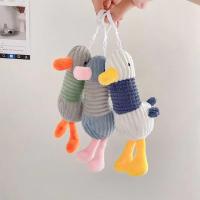 LLavero de pato feo de peluche con dibujos animados, llavero suave de juguete para mujer y niña, colgante para bolso, coche, nuevo llavero de pato bonito para niños, regalo para niños - details 6