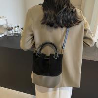 Bolso de Mano de Cuero Sintético Vintage con Cierre de Cremallera Diseño de Cordón con Estilo Ruched Bolso de Lleva Todo el Día para Mujeres Marrón, Rojo, Negro - details 3