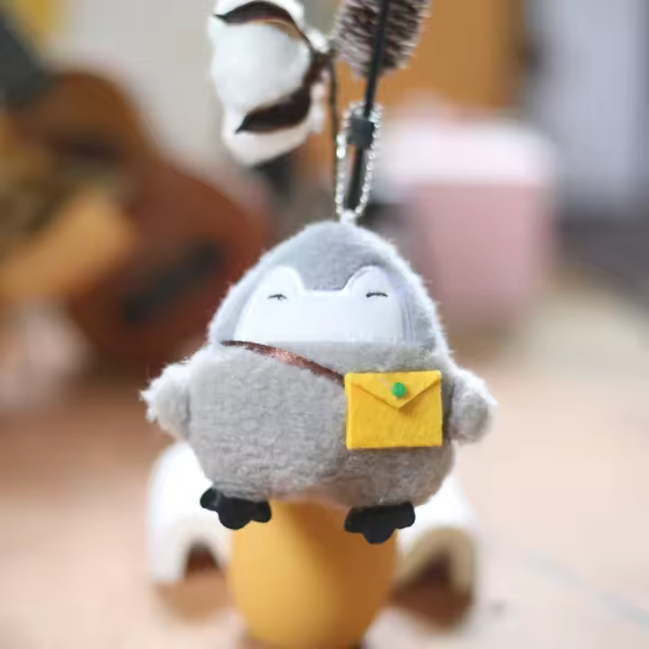 Mini juguete de peluche con muñeca colgante, mochila escolar pequeña de dibujos animados, mochila de pingüino, bolso de hombro - 1