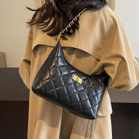 Mujer 2025 nuevo Xiaoxiangfeng rombo cadena axila bolso de moda negro hombro mensajero bolso callejero - details 2