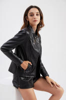 Chaqueta de cuero PU estampada con cuello levantado para mujer, delgada, primavera y otoño - details 2