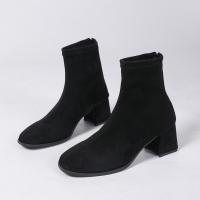 2025 otoño e invierno nueva cabeza cuadrada cremallera trasera temperamento botas de moda de tacón alto botas cortas de tacón grueso de gran tamaño mujeres - details 5