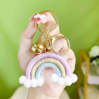 LLavero de arcoíris de tres colores con forma de corazón para niña, llavero tejido hecho a mano con nube bohemia, llavero de arcoíris de punto bonito y duradero, regalos - details 5