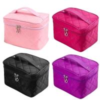 Bolsa de cosméticos acolchada de viaje, bolso multifuncional de gran capacidad, impermeable, estuches de cosméticos para mujer - details 0