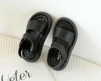 Sandalias de verano para niños y niñas, zapatos suaves y transpirables con gancho de color puro, a la moda, para la playa - details 5