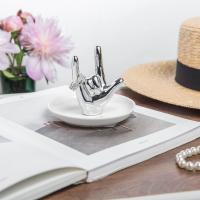 Soporte de anillo de gesto nórdico creativo decorativo con bandeja, plato de joyería de cerámica, bandeja de almacenamiento de mano de lujo ligera - details 2