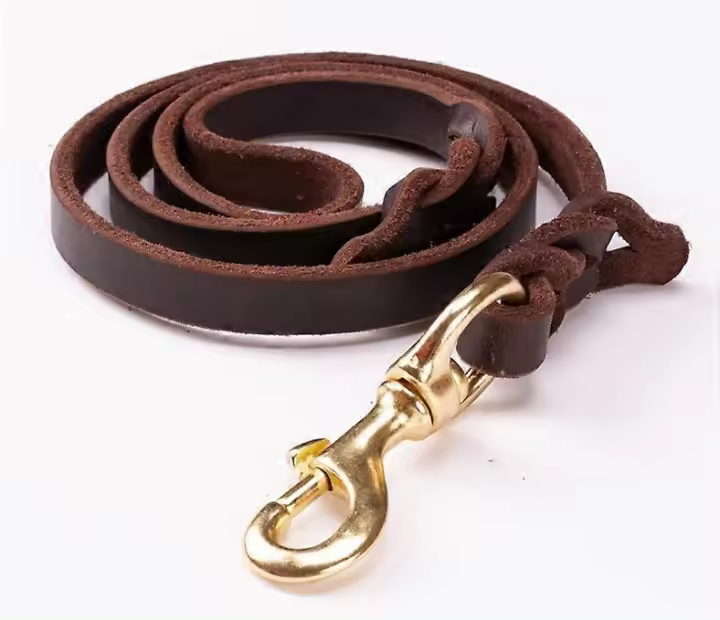Correa de cuero para entrenamiento de perros. Hecho de cuero y es una opción para perros de caza. - 1