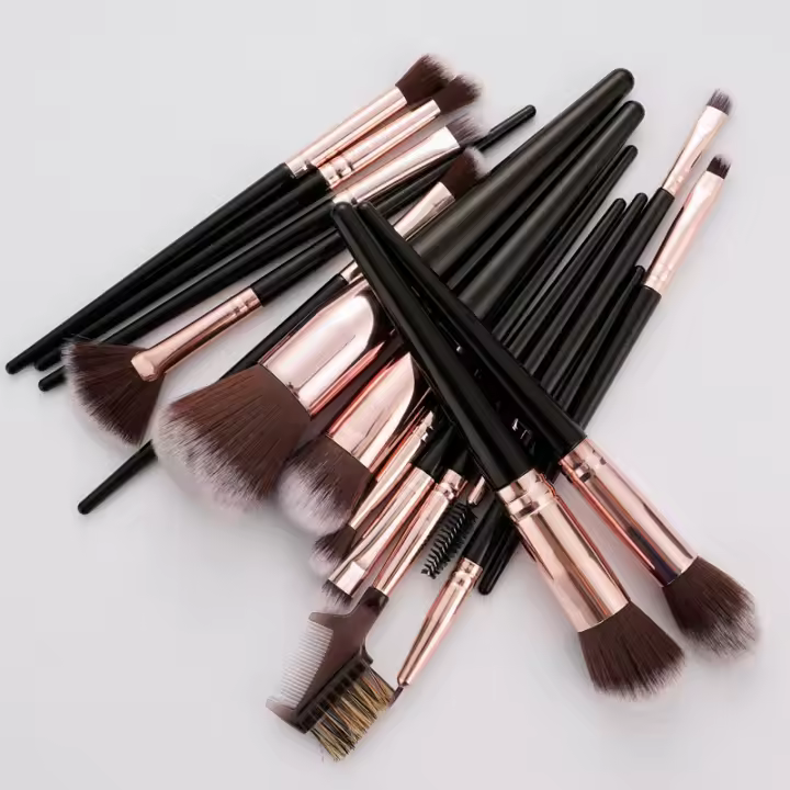 15 pinceles de maquillaje portátiles de cerdas suaves, juego de herramientas de maquillaje - 1