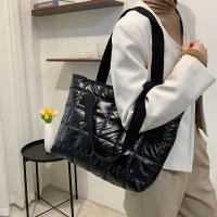 Bolso de mano de algodón con almohadilla espacial para mujer, bolsa de viaje de hombro acolchada, de gran capacidad, impermeable, a la moda, Invierno - details 10