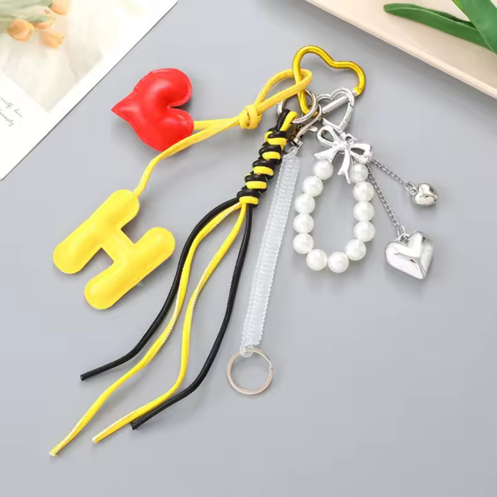 Llavero con colgante de corazón, llavero de estilo coreano, encantadora cuerda trenzada, bolso con dije de dopamina, accesorios colgantes para bolso Y2k - 1
