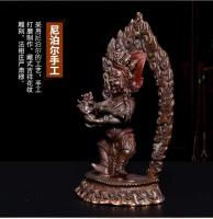 Estatua de Mahagala de dos armados, adorno de práctica de estatua de Buda de cobre puro tántrico tibetano hecho a mano de Nepal, tamaño pequeño - details 1