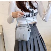 Bolso pequeño con diseño de interés especial de celebridades de Internet, novedad de verano para mujer, bolso bandolera con cadena versátil a la moda, bolso de mano de alta sensación - details 3